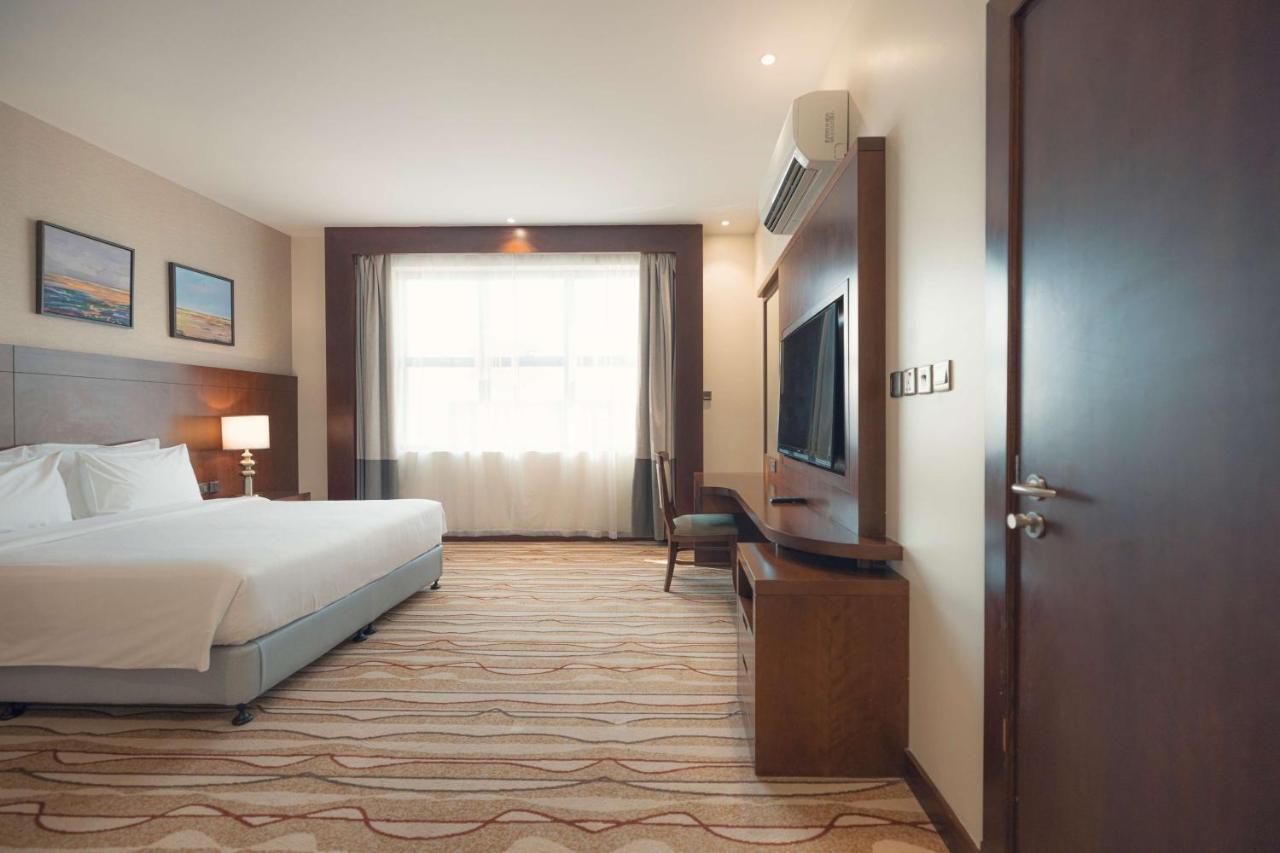 Radisson Blu Hotel, Burajda Kültér fotó