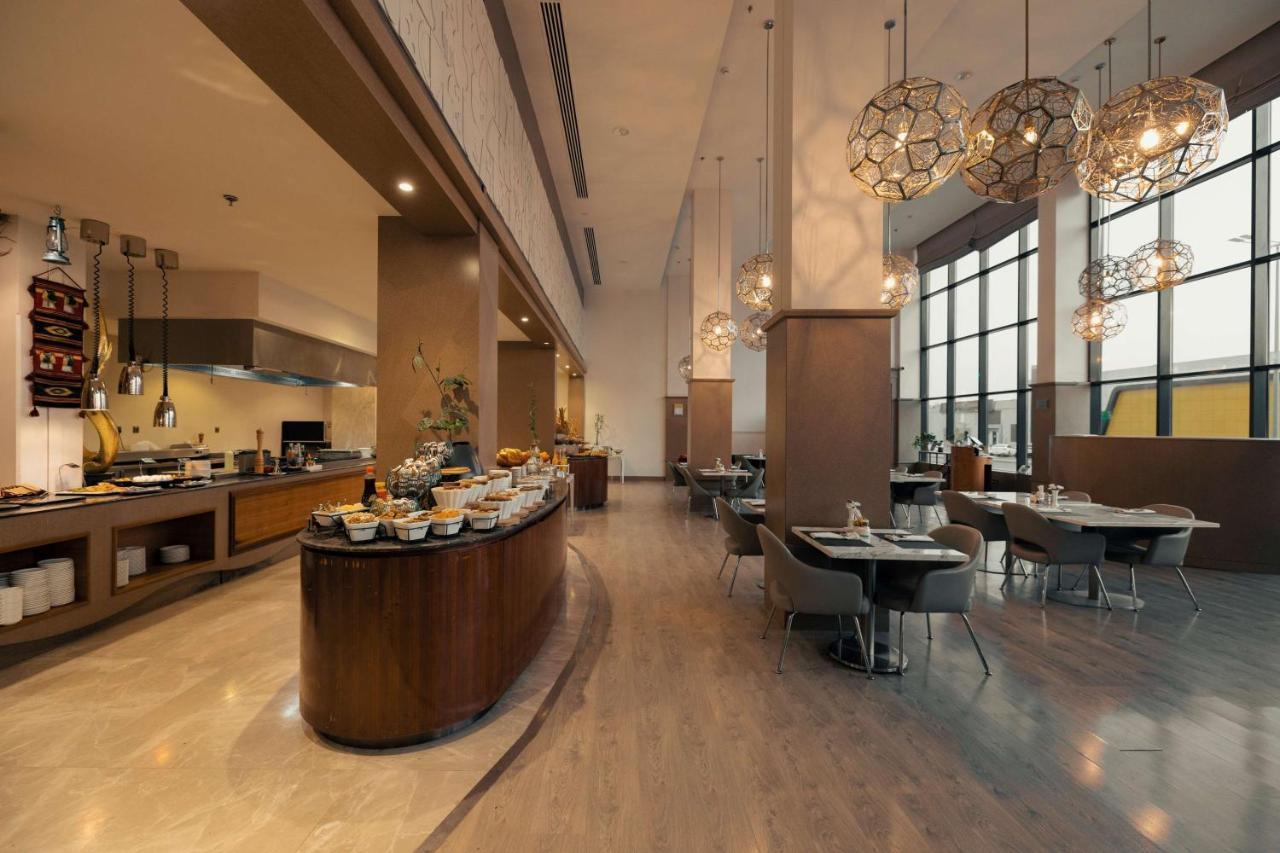 Radisson Blu Hotel, Burajda Kültér fotó
