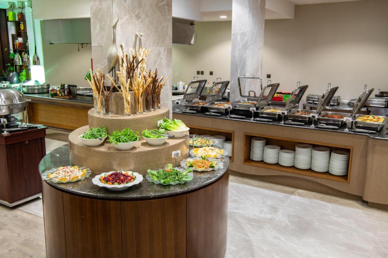 Radisson Blu Hotel, Burajda Kültér fotó